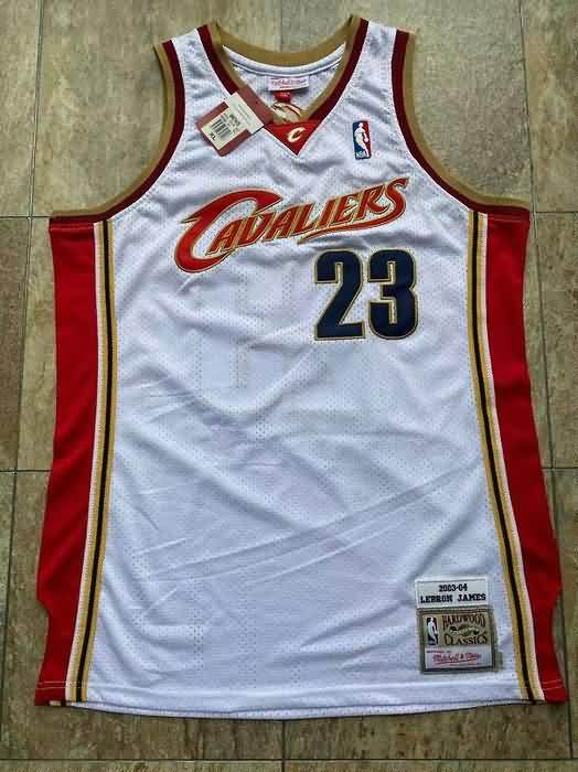 Cleveland Cavaliers 2003/04 White #23 JAMES Classics Basketball Jersey (Closely Stitched)