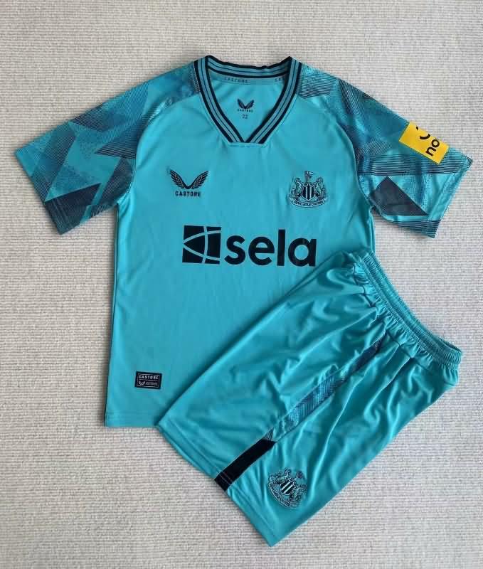 Kids Newcastle United 23/24 Goalkeeper Blue Soccer Jersey And Shorts