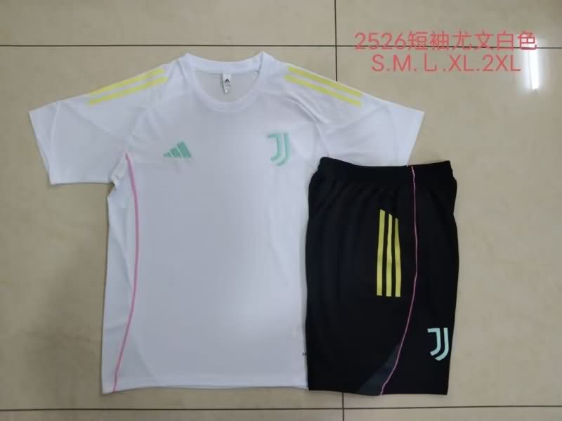 AAA Quality Juventus 25/26 White Soccer Training Sets 04