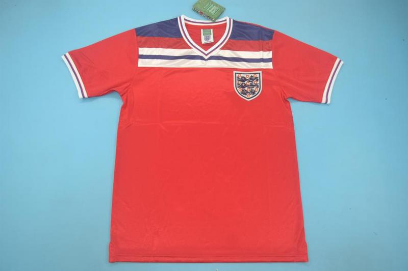 AAA Quality England 1982 Away Retro Soccer Jersey