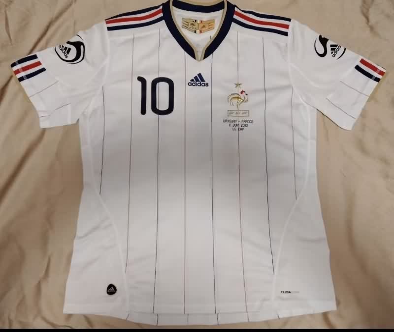 AAA Quality France 2010 Away Retro Soccer Jersey