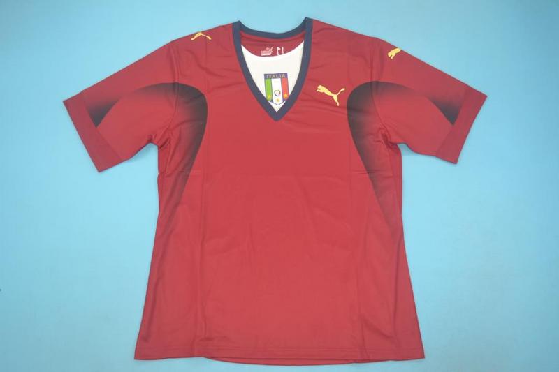 AAA Quality Italy 2006 Goalkeeper Red Retro Soccer Jersey