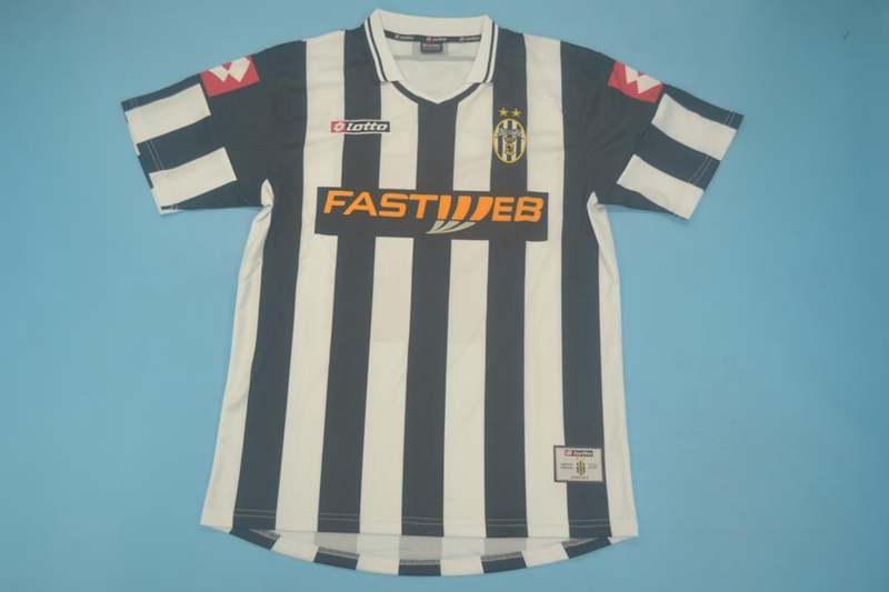 AAA Quality Juventus 2001/02 Home Retro Soccer Jersey