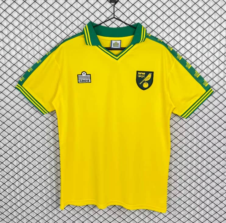 AAA Quality Norwich 1976/81 Home Retro Soccer Jersey