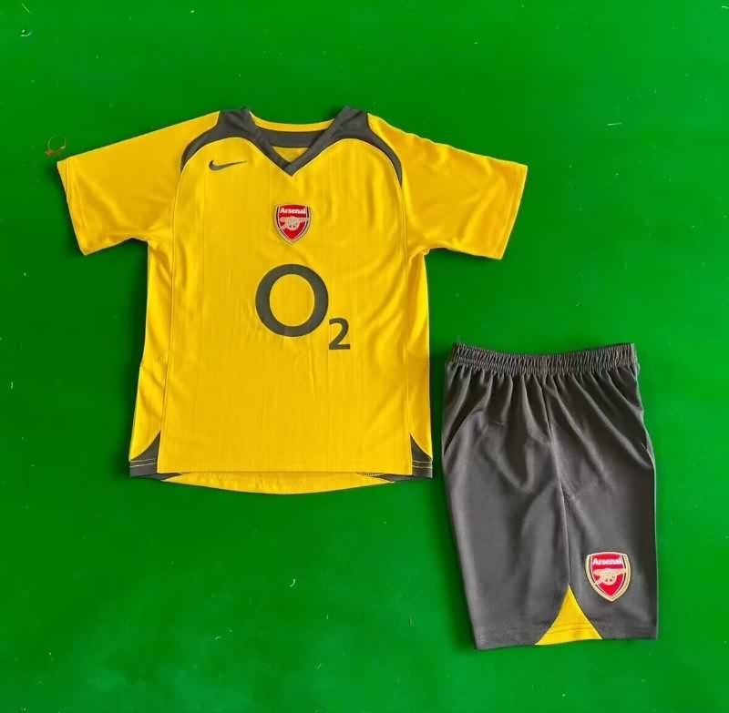 Kids Arsenal 2005/06 Away Soccer Jersey And Shorts