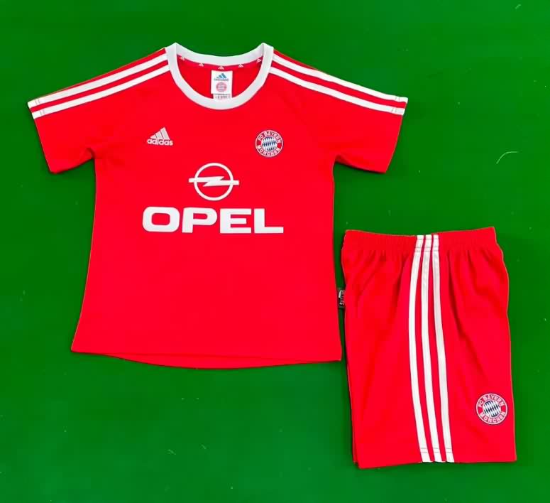 Kids Bayern Munich 2001/02 Home Soccer Jersey And Shorts