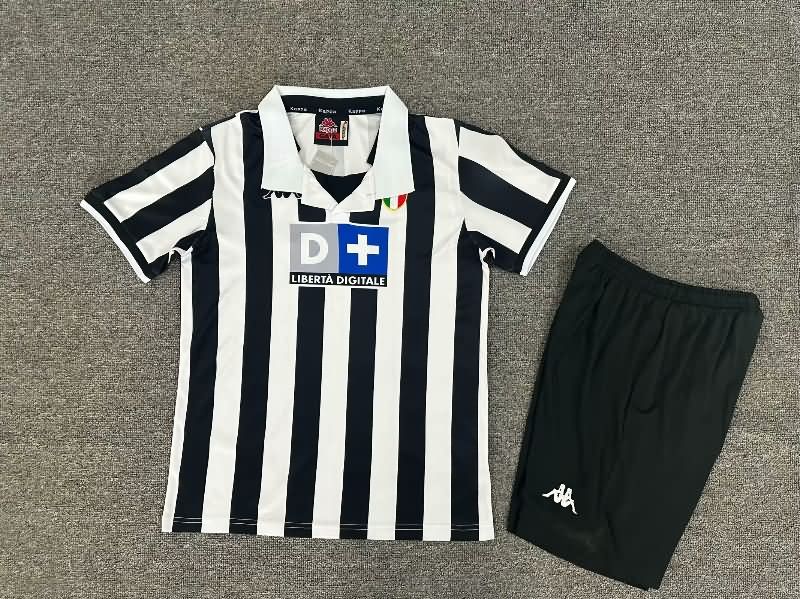 Kids Juventus 1998/99 Home Soccer Jersey And Shorts Kids Juventus 1998/99 Home Soccer Jersey And Shorts