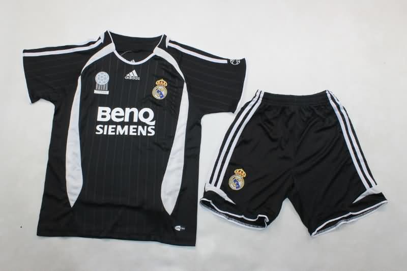 Kids Real Madrid 2006/07 Away Soccer Jersey And Shorts